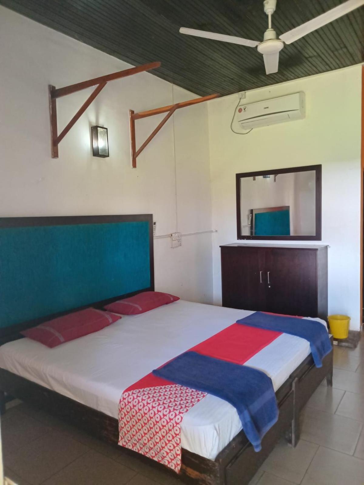 Ceylonica Beach Hotel Negombo Exterior foto